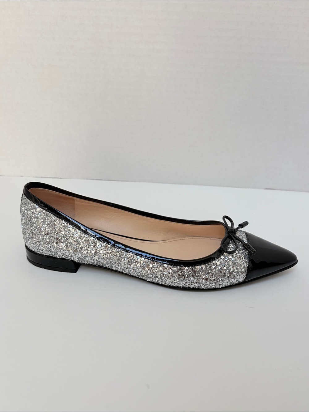 Prada Glitter Ballet Flats Pointed Toe Bow Patent Leather Silver Black Size 38.5 - Picture 2 of 15
